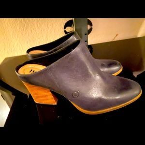 Born booties slide on size 8.5